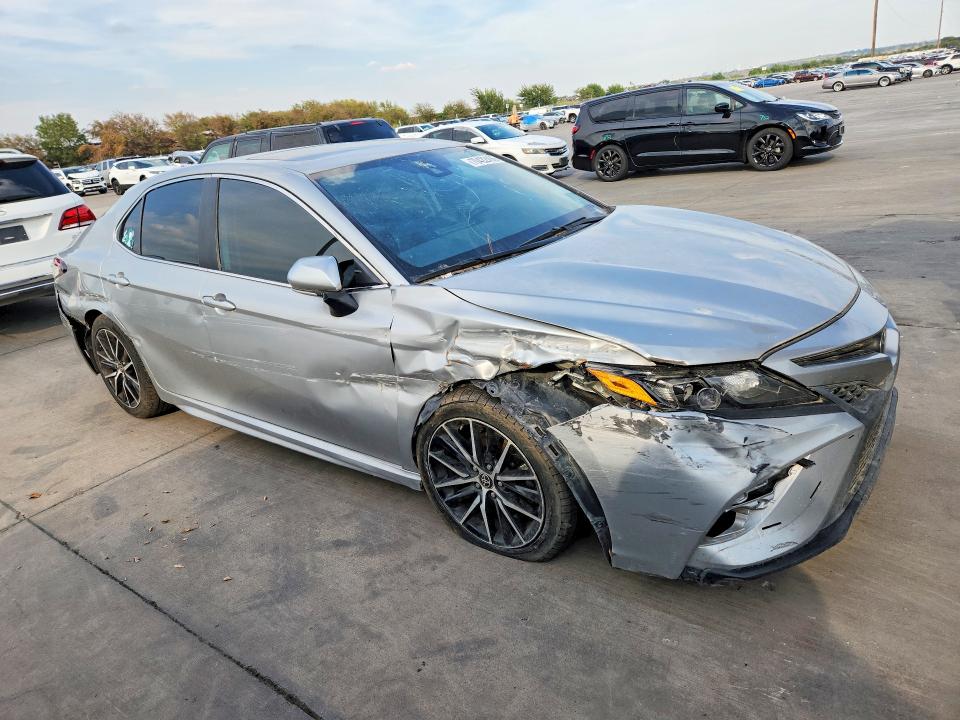 Auction sale of the 2021 Toyota Camry, vin: 4T1T11AK7MU457494, lot number: 70422496