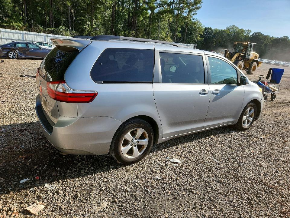 Продаж на аукціоні авто 2015 Toyota Sienna, vin: 5TDKK3DC0FS621642, номер лоту: 68912376