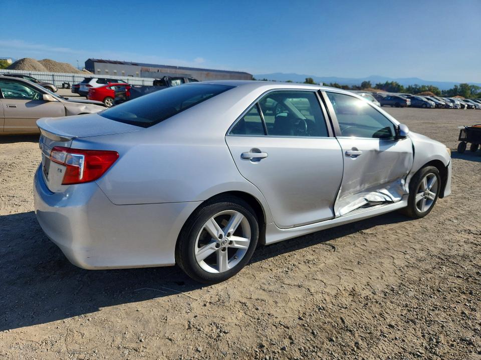 68016976 :رقم المزاد ، 4T1BF1FK6CU081701 vin ، 2012 Toyota Camry مزاد بيع