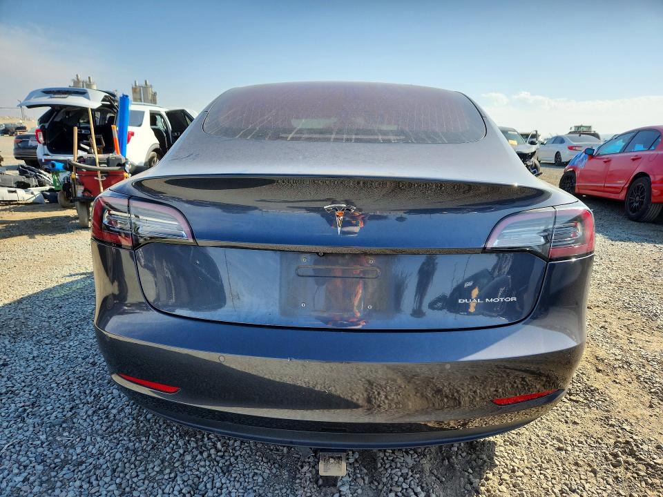 Продажа на аукционе авто 2018 Tesla Model 3, vin: 5YJ3E1EB2JF128600, номер лота: 70277836