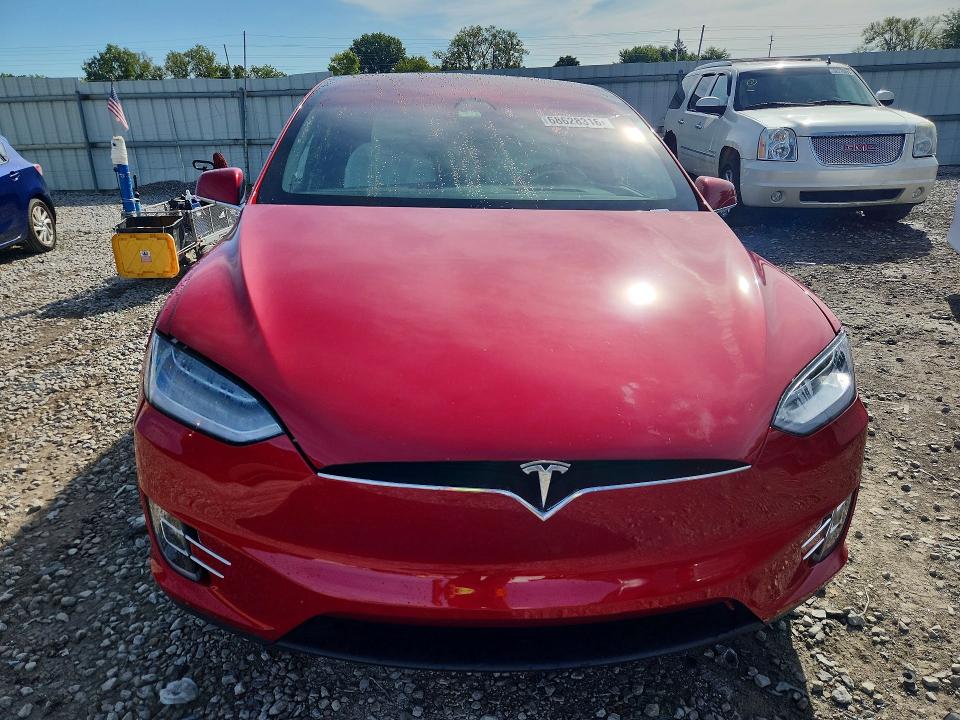 68628316 :رقم المزاد ، 5YJXCAE26MF319285 vin ، 2021 Tesla Model X مزاد بيع