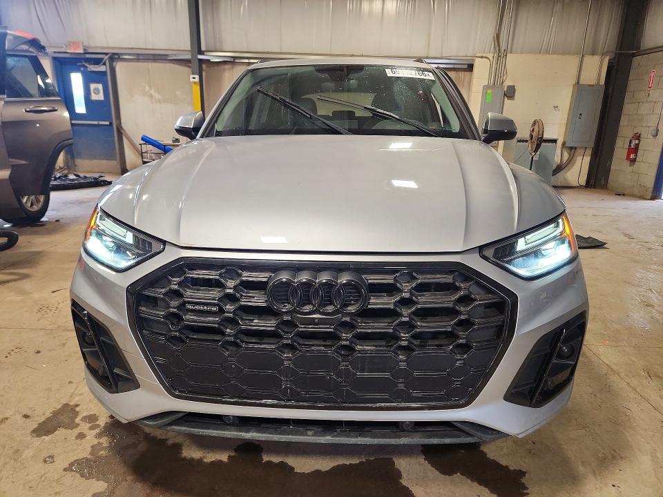 69112766 :رقم المزاد ، WA1EAAFY4N2081841 vin ، 2022 Audi Q5 مزاد بيع