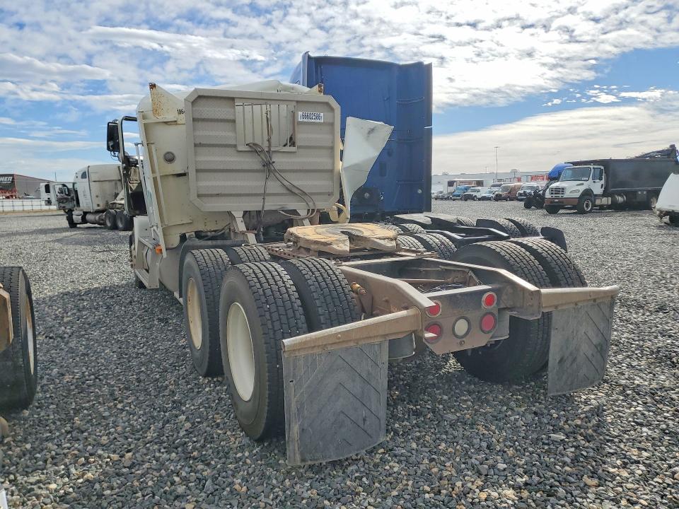 66602586 :رقم المزاد ، 1FUYDZYB9TL598490 vin ، 1996 Freightliner Fld120 مزاد بيع