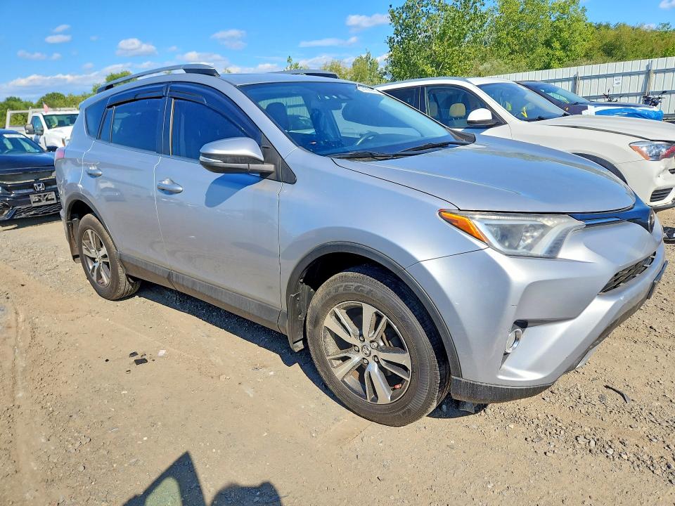 Продаж на аукціоні авто 2017 Toyota Rav4, vin: 2T3RFREV5HW638718, номер лоту: 67436966