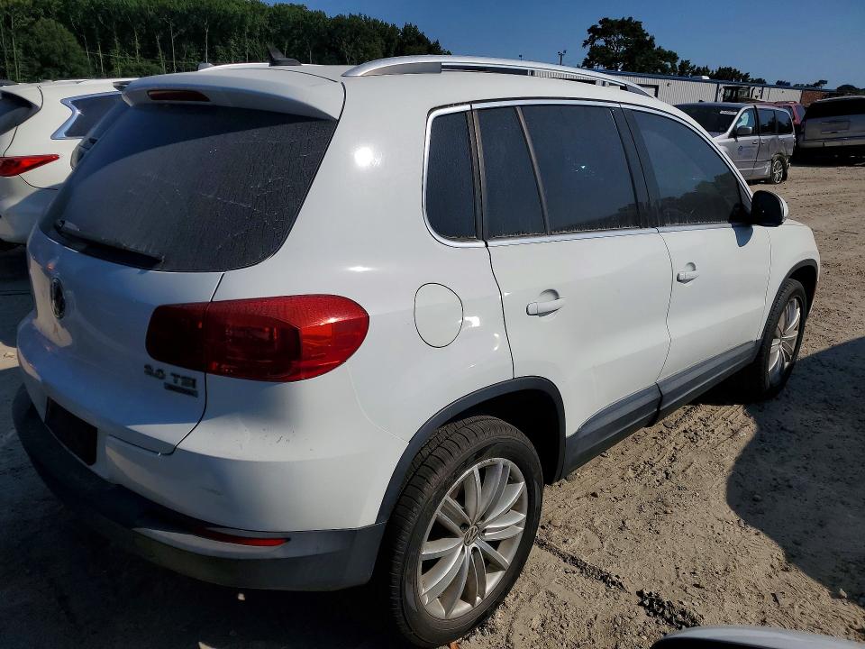 68398006 :رقم المزاد ، WVGBV7AX1FW555958 vin ، 2015 Volkswagen Tiguan مزاد بيع