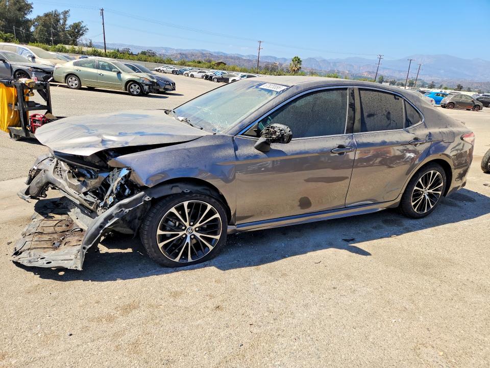 Продаж на аукціоні авто 2018 Toyota Camry, vin: 4T1B11HK2JU122897, номер лоту: 67823086
