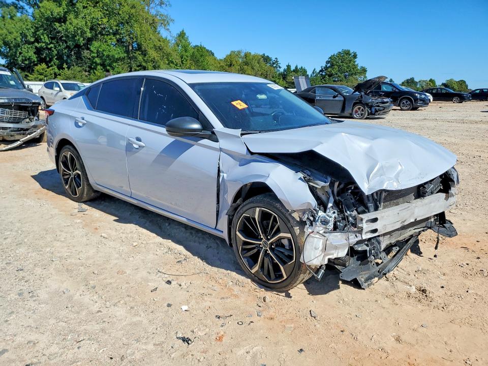 66700076 :رقم المزاد ، 1N4BL4CW7PN315307 vin ، 2023 Nissan Altima مزاد بيع