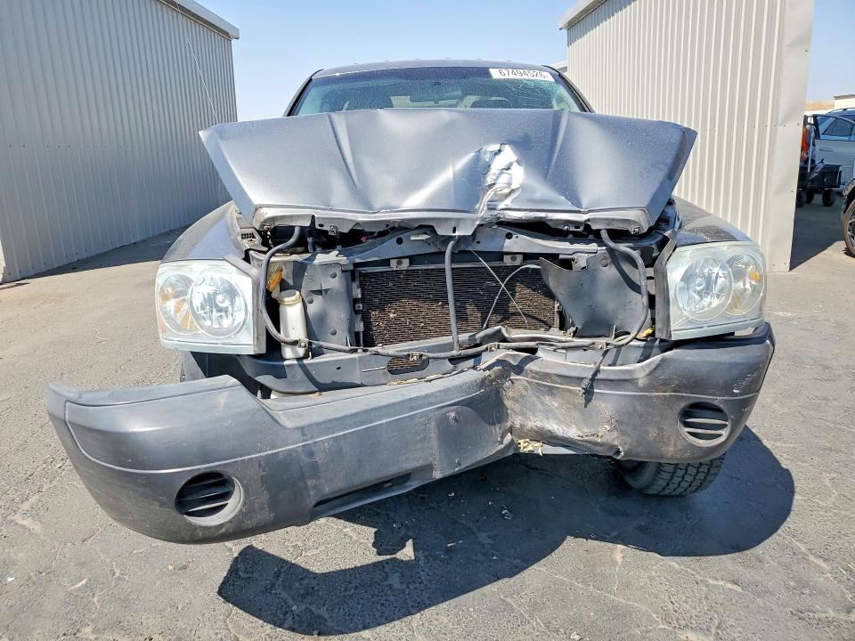 67494526 :رقم المزاد ، 1D7HE22K27S214894 vin ، 2007 Dodge Dakota مزاد بيع