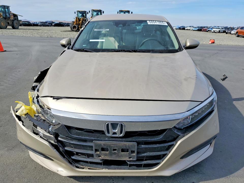 Aukcja sprzedaży 2018 Honda Accord, vin: 1HGCV1F18JA257957, numer aukcji: 68041866
