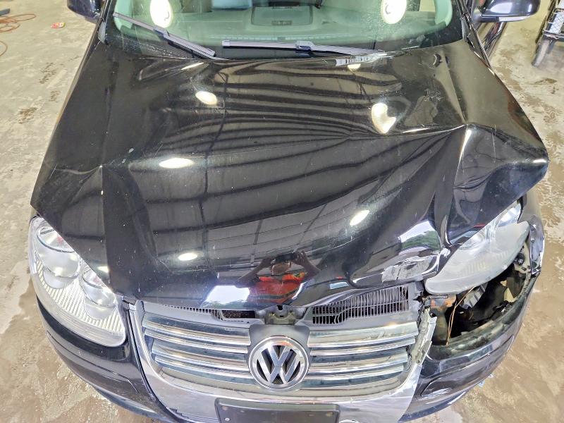 Продажа на аукционе авто 2010 Volkswagen Jetta, vin: 3VWAX7AJ0AM129805, номер лота: 70272166