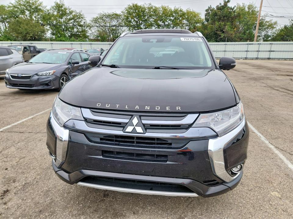 70275106 :رقم المزاد ، JA4J24A56JZ028845 vin ، 2018 Mitsubishi Outlander مزاد بيع