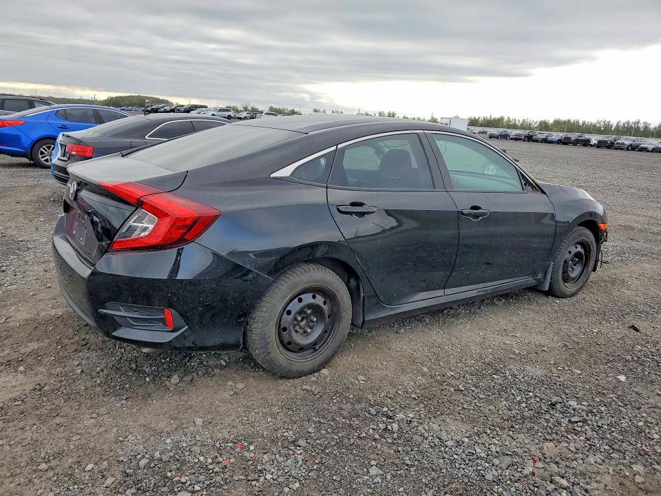 66640946 :رقم المزاد ، 2HGFC2F8XJH040630 vin ، 2018 Honda Civic مزاد بيع