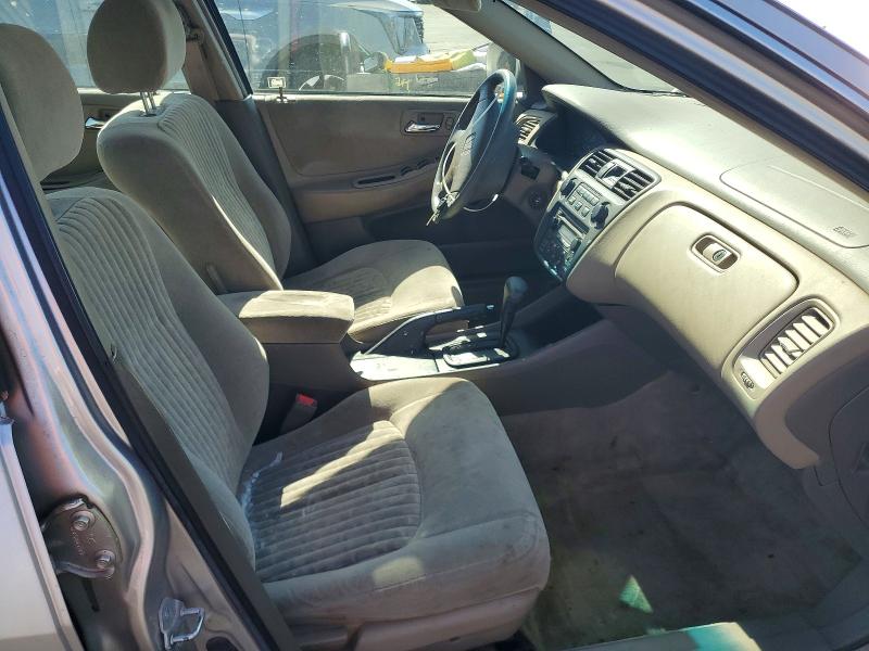 1998 Honda Accord მანქანა იყიდება აუქციონზე, vin: 1HGCG6679WA158017, აუქციონის ნომერი: 69462256