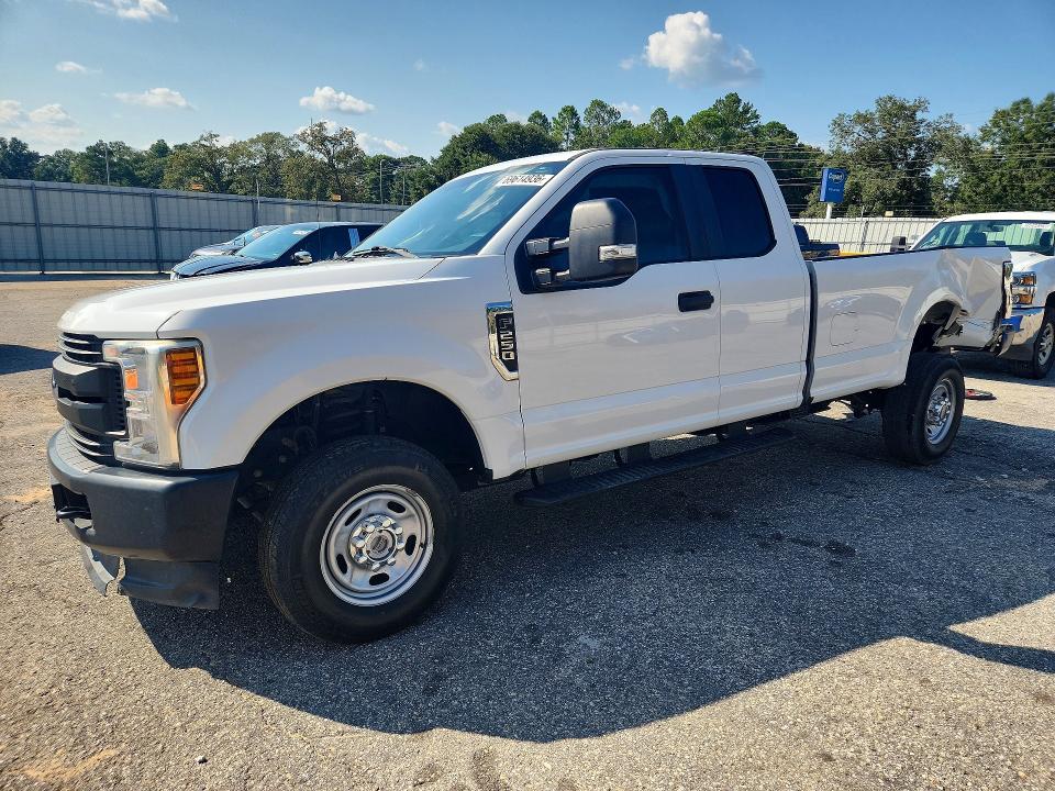 Продаж на аукціоні авто 2018 Ford F250, vin: 1FT7X2B66JEC27043, номер лоту: 69614936