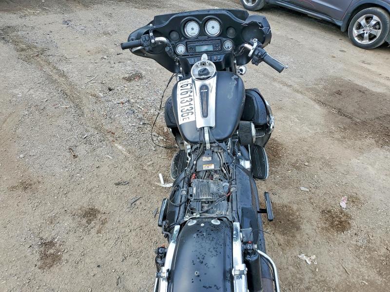 67613136 :رقم المزاد ، 5HD1KBMA0DB656598 vin ، 2013 Harley-davidson Flhx مزاد بيع