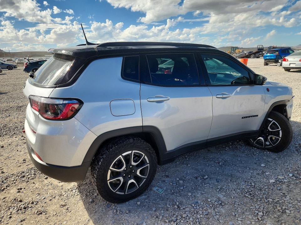 2024 Jeep Compass მანქანა იყიდება აუქციონზე, vin: 3C4NJDDN7RT107563, აუქციონის ნომერი: 69359086