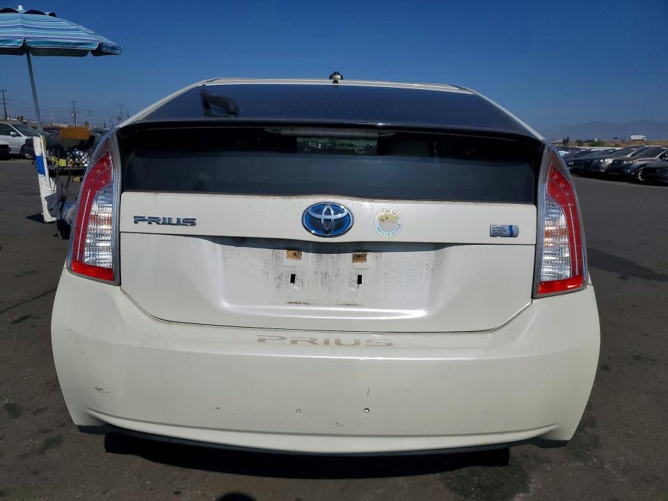 70530456 :رقم المزاد ، JTDKN3DU3E1778755 vin ، 2014 Toyota Prius مزاد بيع