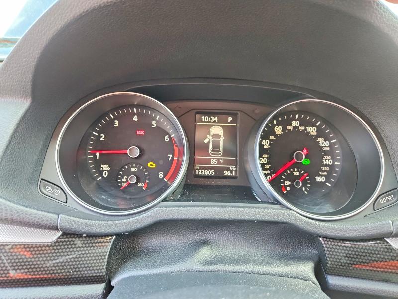 65967926 :رقم المزاد ، 1VWJM7A34JC050830 vin ، 2018 Volkswagen Passat مزاد بيع