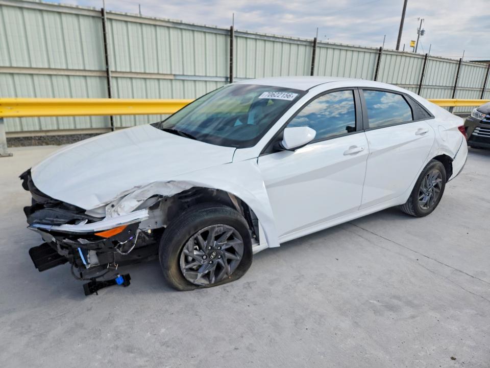 2024 Hyundai Elantra მანქანა იყიდება აუქციონზე, vin: KMHLM4DG2RU705688, აუქციონის ნომერი: 70622156