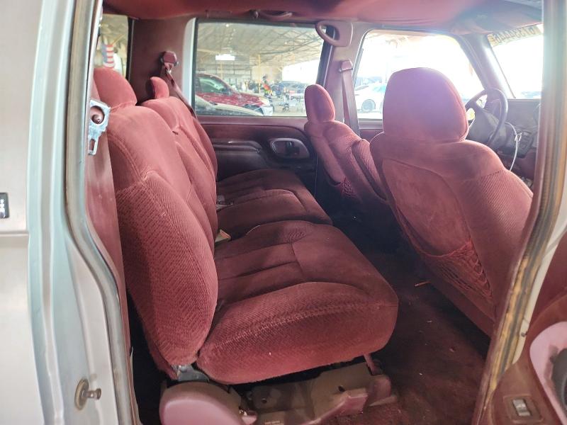 1995 Gmc Suburban მანქანა იყიდება აუქციონზე, vin: 1GKEC16K4SJ727798, აუქციონის ნომერი: 67334446