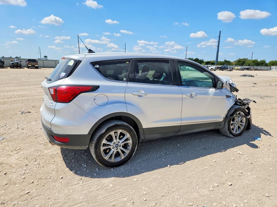2019 Ford Escape მანქანა იყიდება აუქციონზე, vin: 1FMCU0GD8KUB00977, აუქციონის ნომერი: 68060286