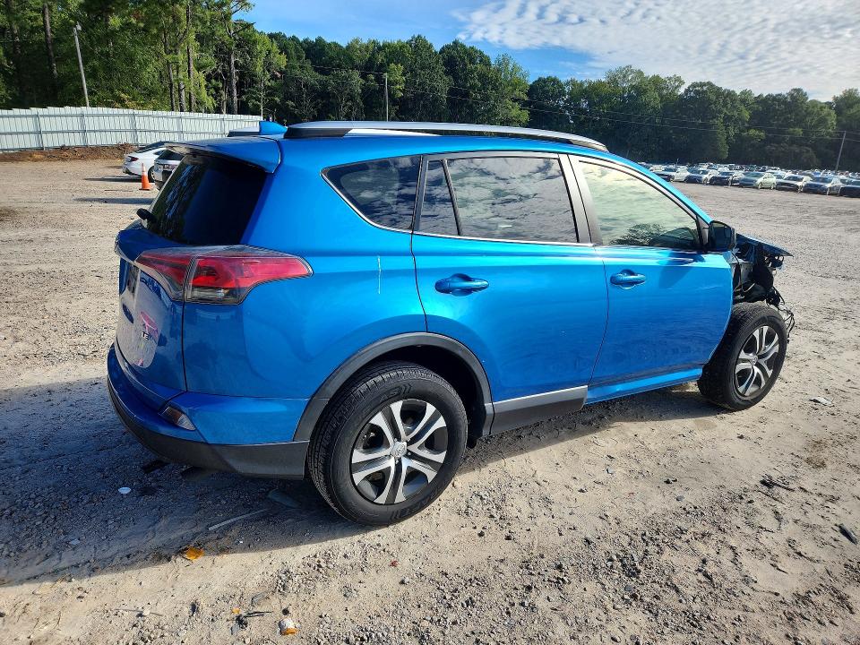 Aukcja sprzedaży 2017 Toyota Rav4, vin: JTMZFREV8HJ702801, numer aukcji: 70101616
