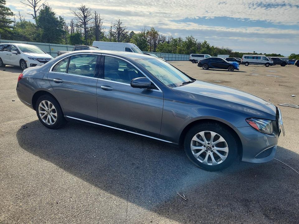 68836656 :رقم المزاد ، WDDZF4KB4KA507532 vin ، 2019 Mercedes-benz E مزاد بيع
