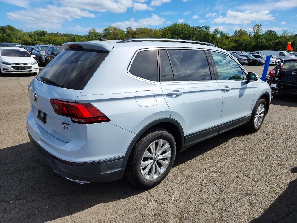 69757676 :رقم المزاد ، 3VV2B7AX1KM029676 vin ، 2019 Volkswagen Tiguan مزاد بيع