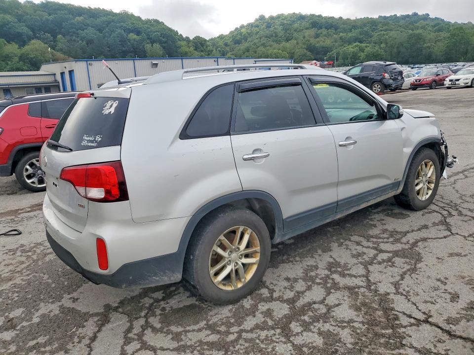 67979446 :رقم المزاد ، 5XYKTCA68FG593923 vin ، 2015 Kia Sorento مزاد بيع