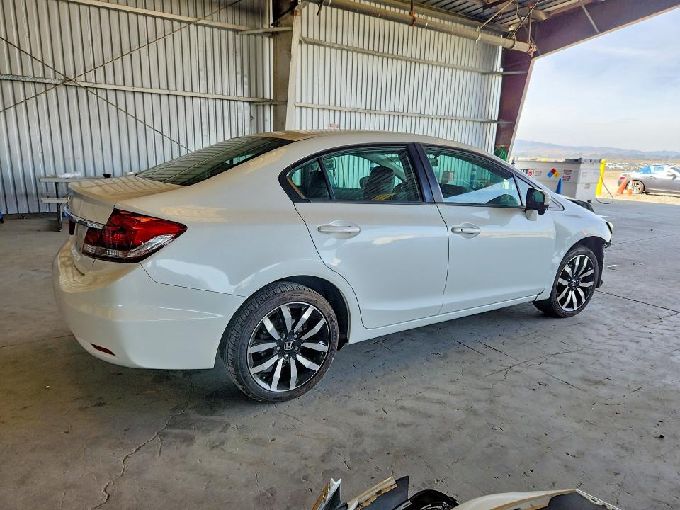 2015 Honda Civic მანქანა იყიდება აუქციონზე, vin: 19XFB2F97FE230821, აუქციონის ნომერი: 70528386