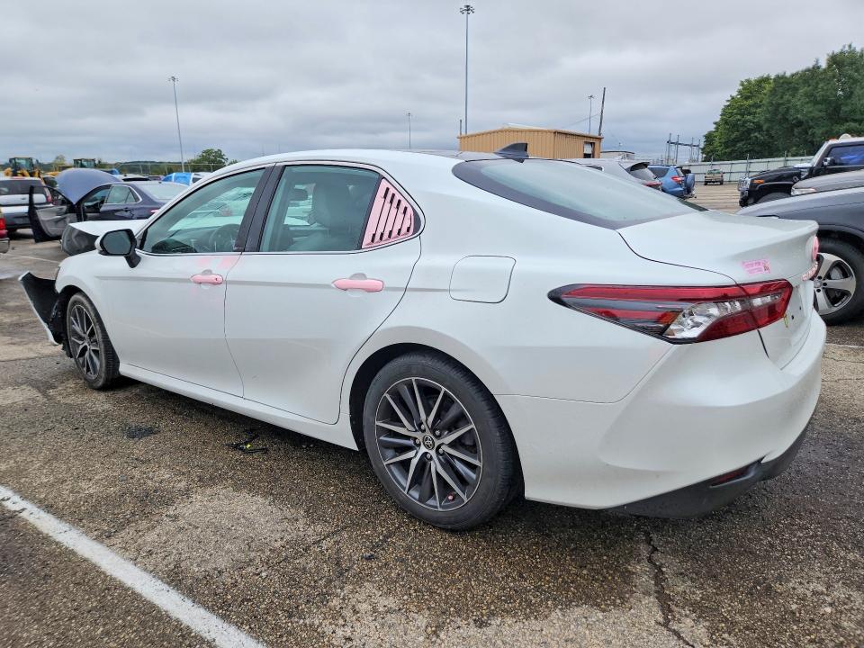 69782696 :رقم المزاد ، 4T1F11AK1MU603160 vin ، 2021 Toyota Camry مزاد بيع