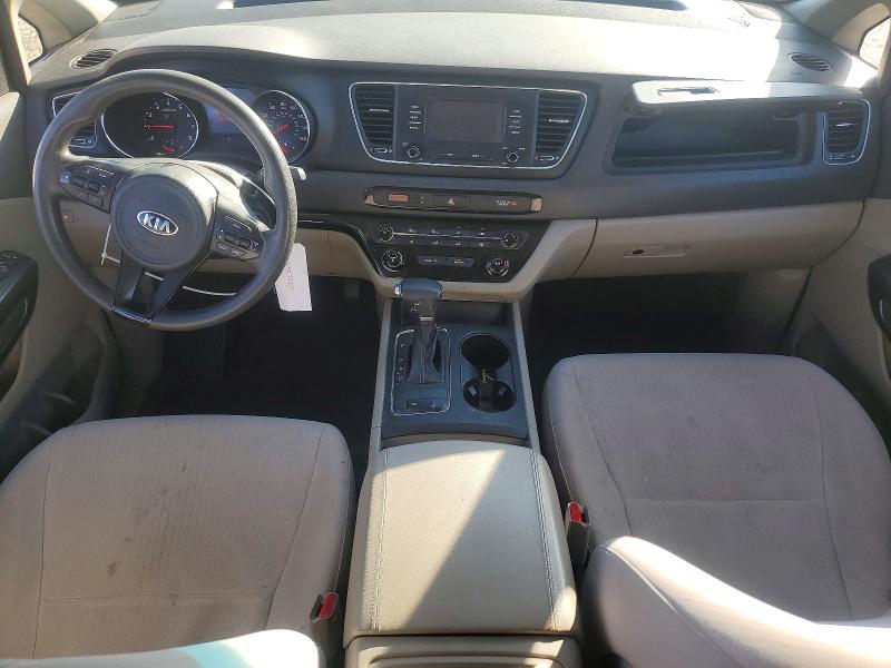 69995556 :رقم المزاد ، KNDMB5C15J6407100 vin ، 2018 Kia Sedona مزاد بيع