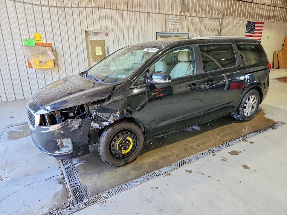 69027976 :رقم المزاد ، KNDMB5C15F6061699         vin ، 2015 Kia Sedona مزاد بيع