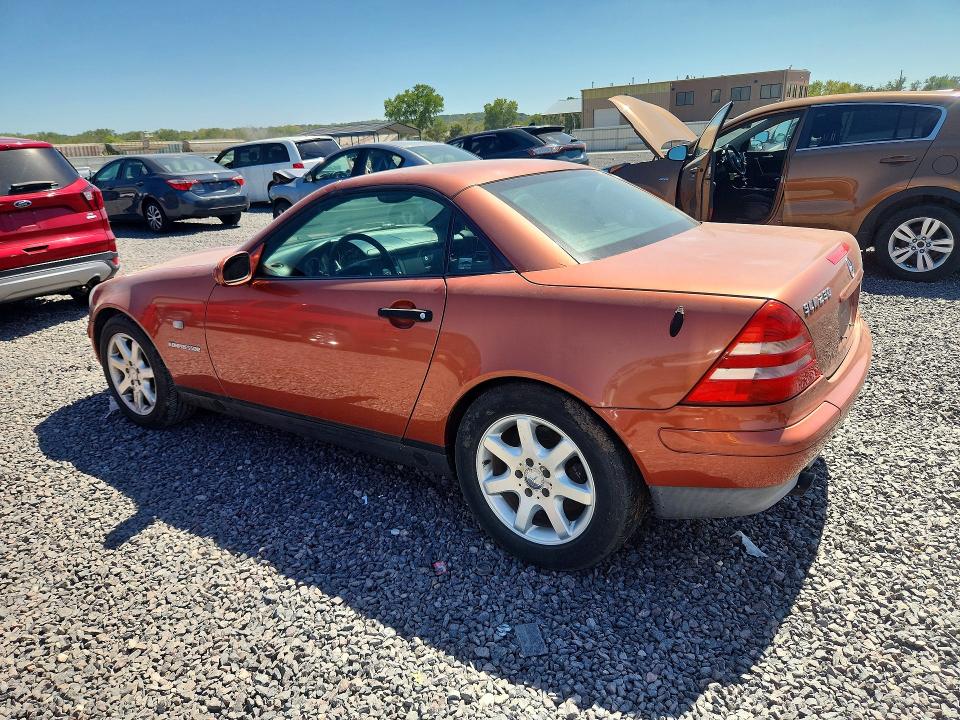 1999 Mercedes-benz Slk მანქანა იყიდება აუქციონზე, vin: WDBKK47F4XF114321, აუქციონის ნომერი: 67396896