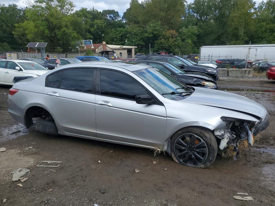 Продаж на аукціоні авто 2011 Honda Accord, vin: 1HGCP3F8XBA012517, номер лоту: 69987746