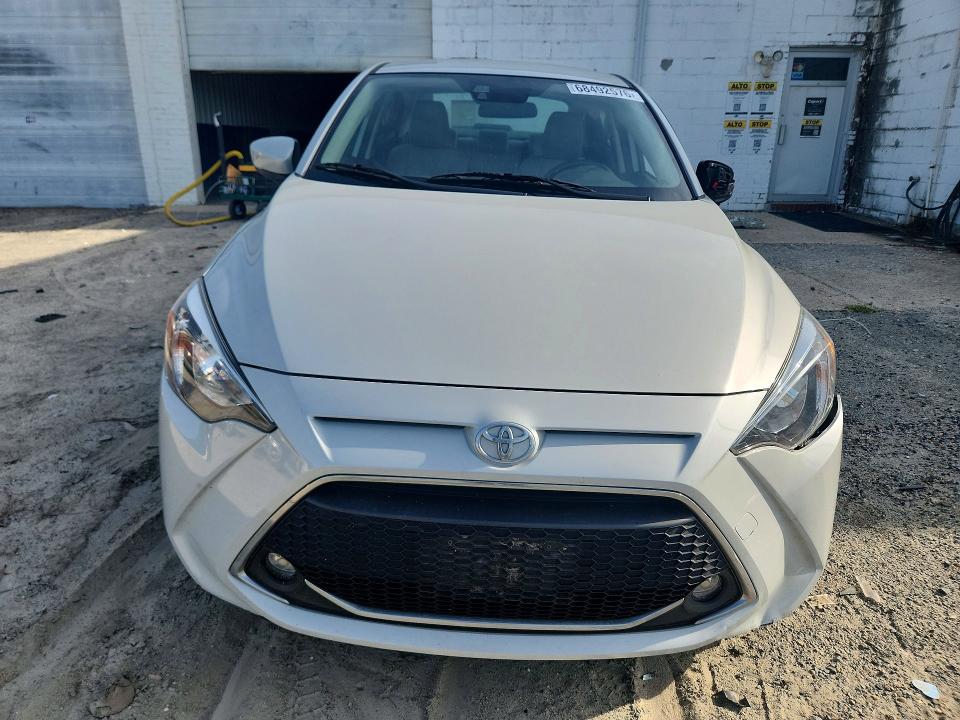 68492576 :رقم المزاد ، 3MYDLBYV9KY518963 vin ، 2019 Toyota Yaris مزاد بيع