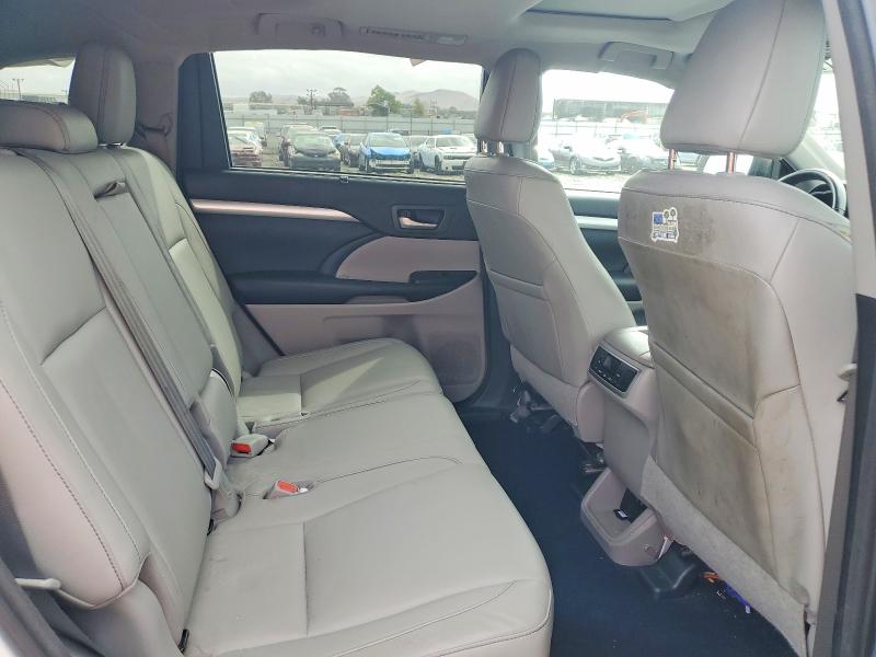 2017 Toyota Highlander მანქანა იყიდება აუქციონზე, vin: 5TDKZRFH3HS512375, აუქციონის ნომერი: 67715656