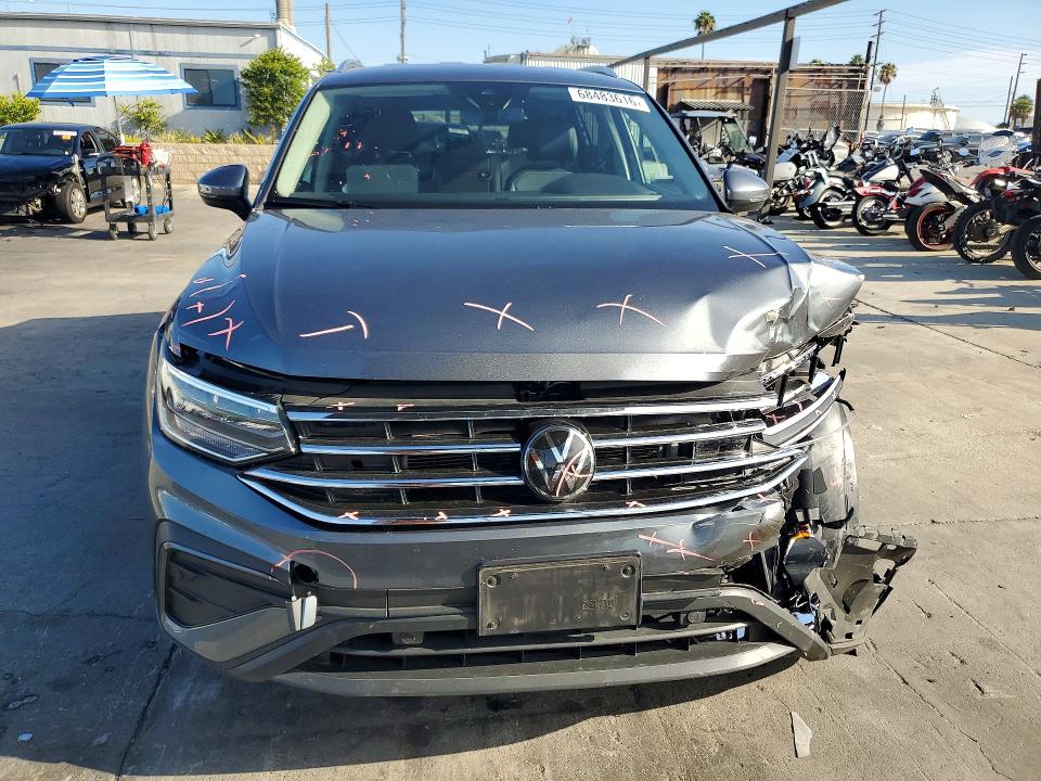 2023 Volkswagen Tiguan მანქანა იყიდება აუქციონზე, vin: 3VV3B7AX6PM139408, აუქციონის ნომერი: 68483616
