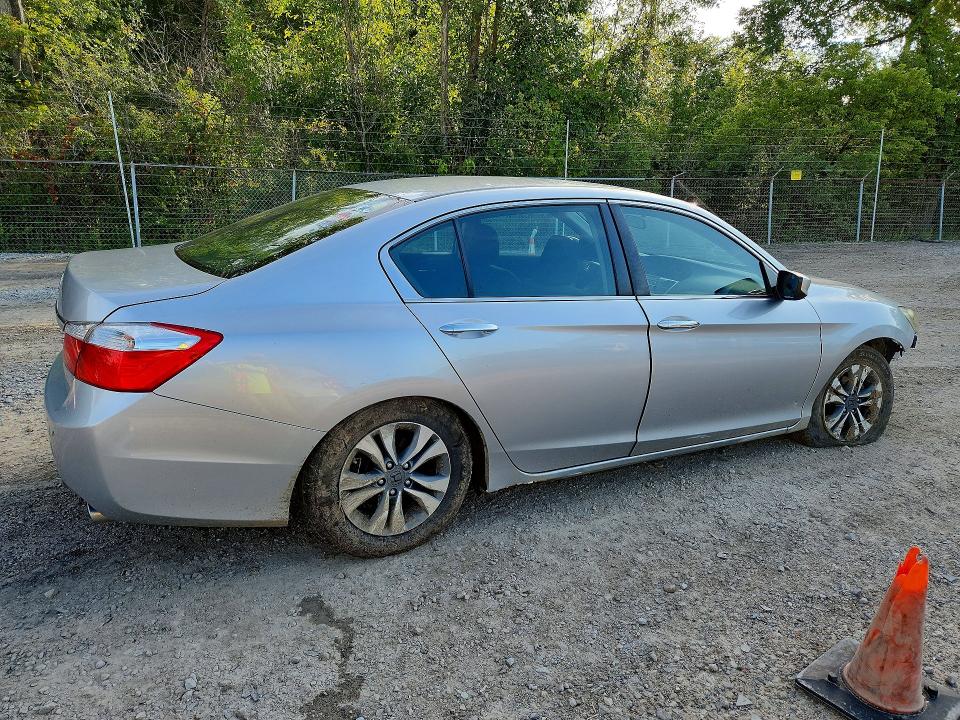 2015 Honda Accord მანქანა იყიდება აუქციონზე, vin: 1HGCR2F35FA124351, აუქციონის ნომერი: 68847726