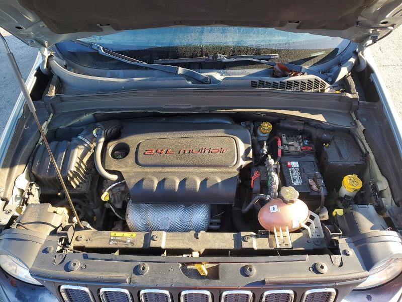 68067736 :رقم المزاد ، ZACCJBAT8GPE34637 vin ، 2016 Jeep Renegade مزاد بيع