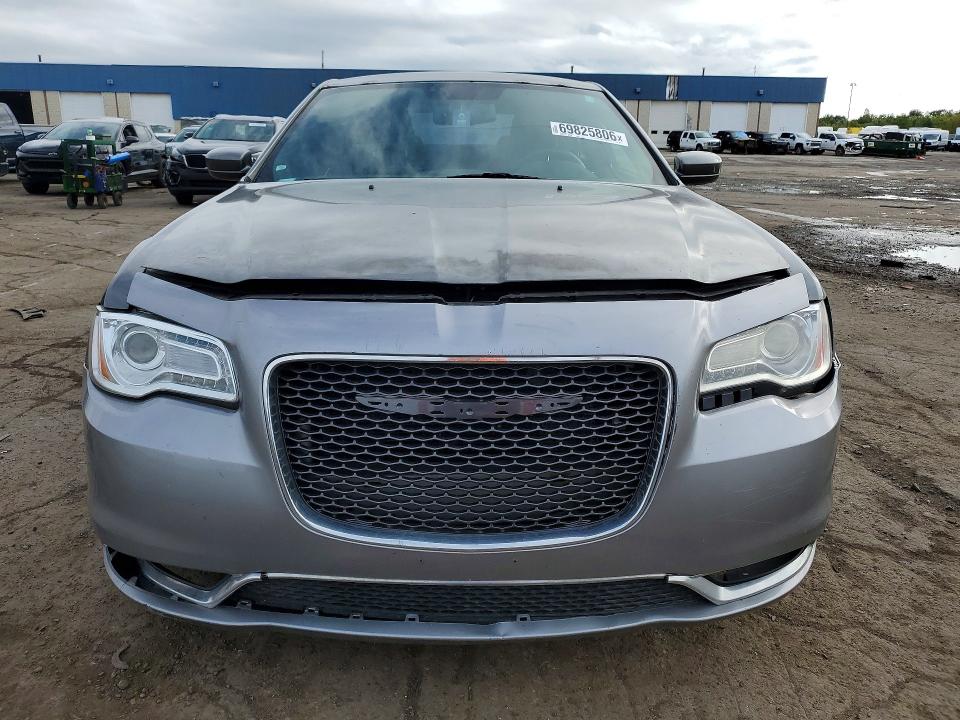 69825806 :رقم المزاد ، 2C3CCABG8CH289573 vin ، 2012 Chrysler 300 مزاد بيع