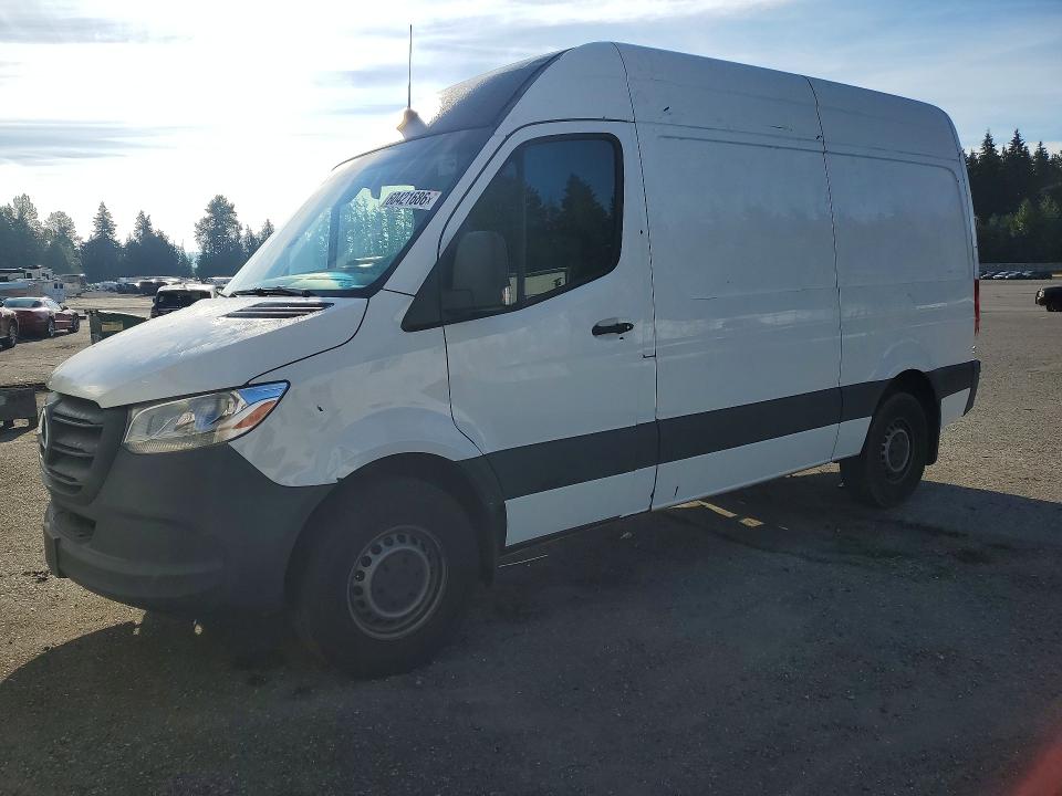 60421686 :رقم المزاد ، W1Y40BHY8NT114885 vin ، 2022 Mercedes-benz Sprinter مزاد بيع
