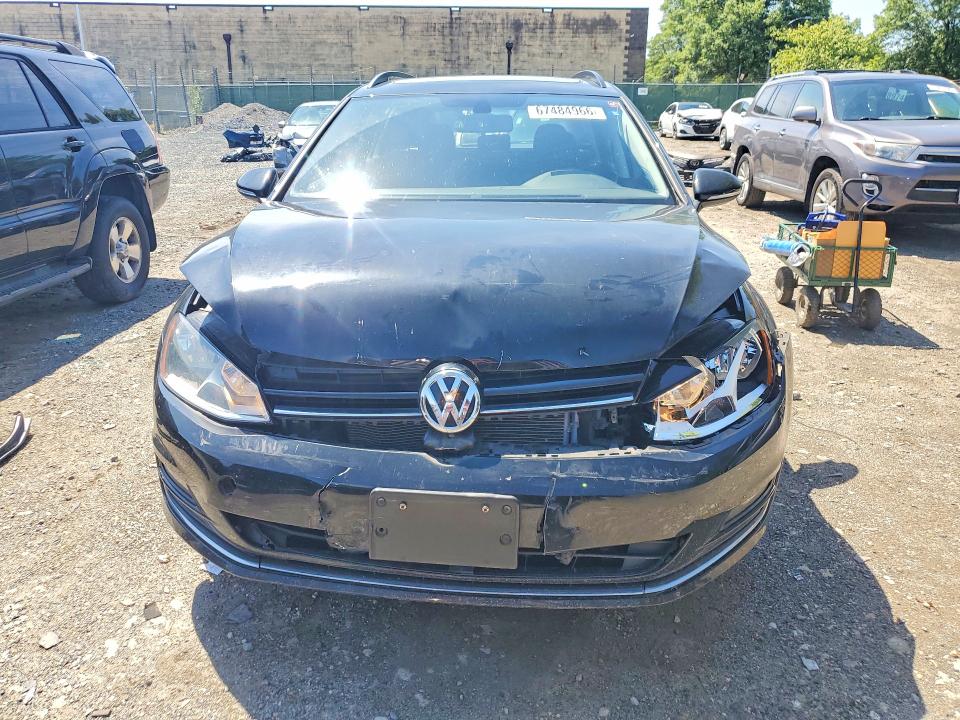 67484966 :رقم المزاد ، 3VWC17AU5HM503744 vin ، 2017 Volkswagen Golf Sportwagen مزاد بيع