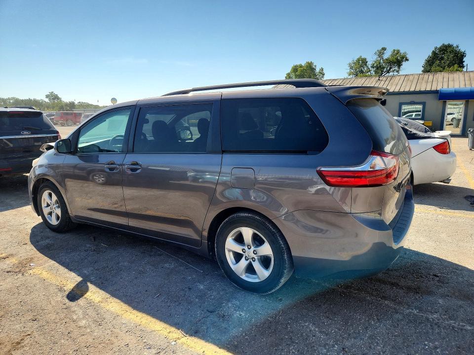 Продаж на аукціоні авто 2015 Toyota Sienna, vin: 5TDKK3DC7FS612131, номер лоту: 68048716