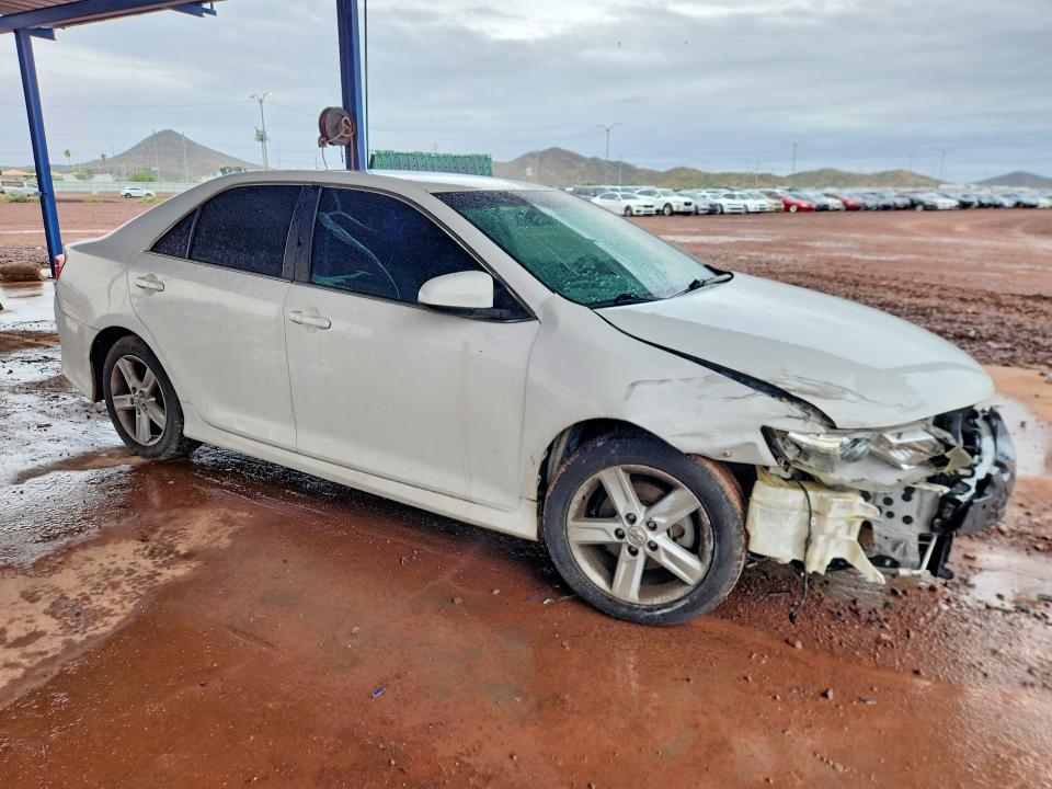 70895886 :رقم المزاد ، 4T1BF1FK5CU560398 vin ، 2012 Toyota Camry مزاد بيع