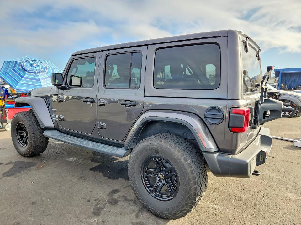 67320496 :رقم المزاد ، 1C4HJXENXJW255167 vin ، 2018 Jeep Wrangler Unlimited مزاد بيع