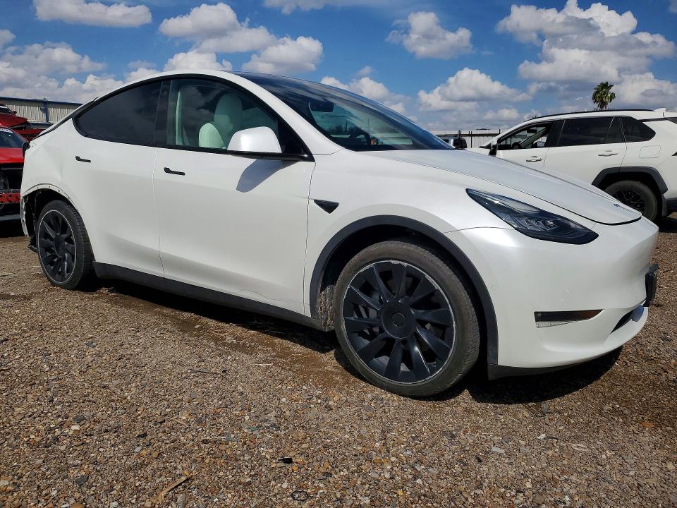 Продажа на аукционе авто 2021 Tesla Model Y, vin: 5YJYGDEE2MF256321, номер лота: 69920926