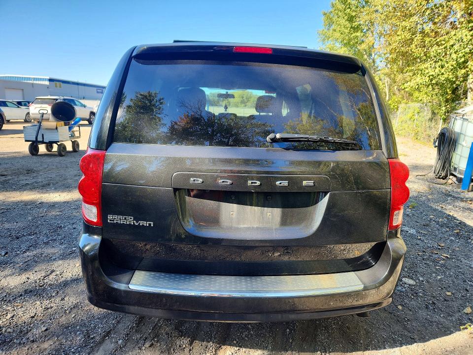 69591486 :رقم المزاد ، 2D4RN4DG6BR690582 vin ، 2011 Dodge Grand Caravan مزاد بيع