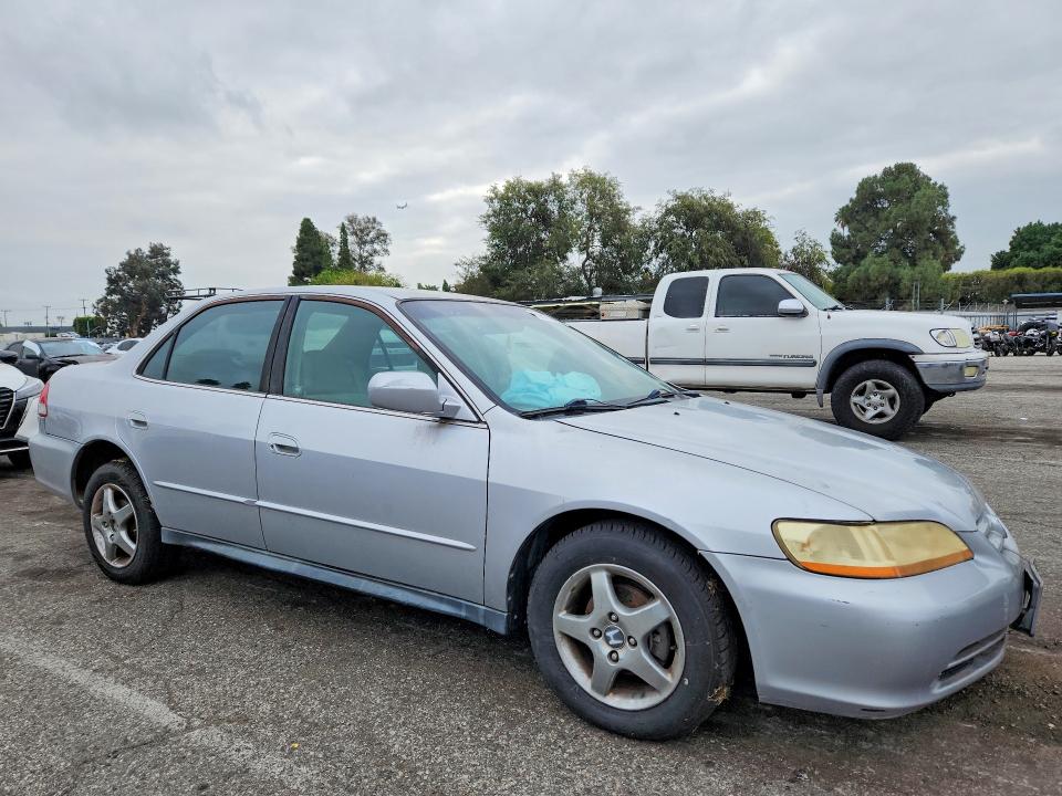 69627106 :رقم المزاد ، 3HGCG66532G703221 vin ، 2002 Honda Accord مزاد بيع
