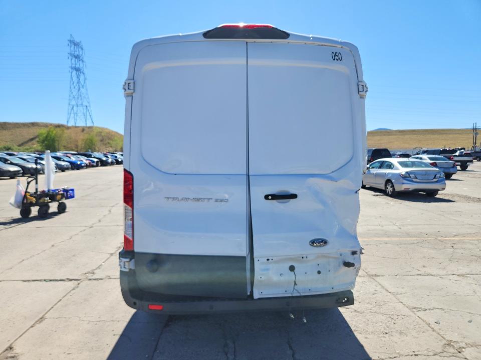 68191546 :رقم المزاد ، 1FTYR2DM3JKA23277 vin ، 2018 Ford Transit 250 مزاد بيع